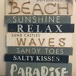 Beachcomber 펜션 발리코닐리